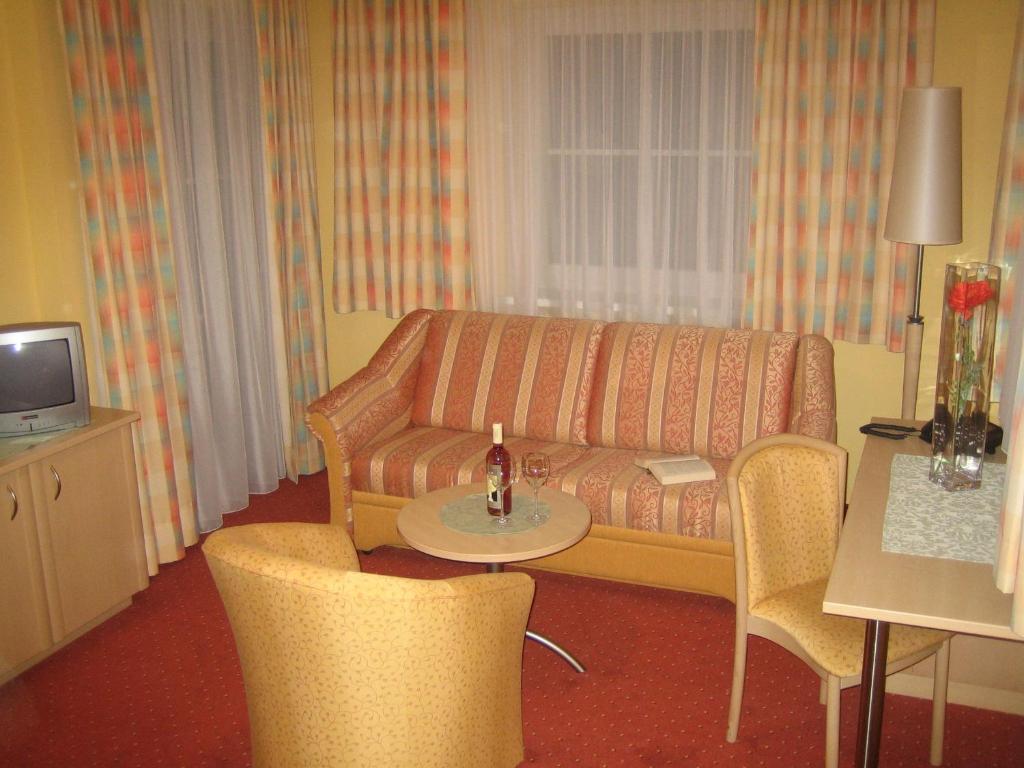 Landhotel Stofflerwirt Sankt Michael im Lungau Δωμάτιο φωτογραφία